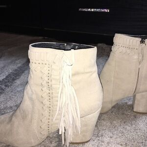 Rebecca Minkoff size 9 fringe detail heels suede color grey